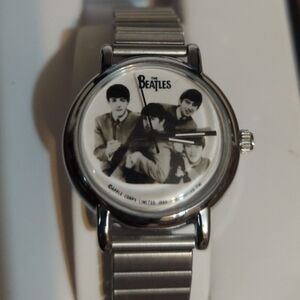 Vintage 1989 Beatles Wrist Watch Silver Stretch Band